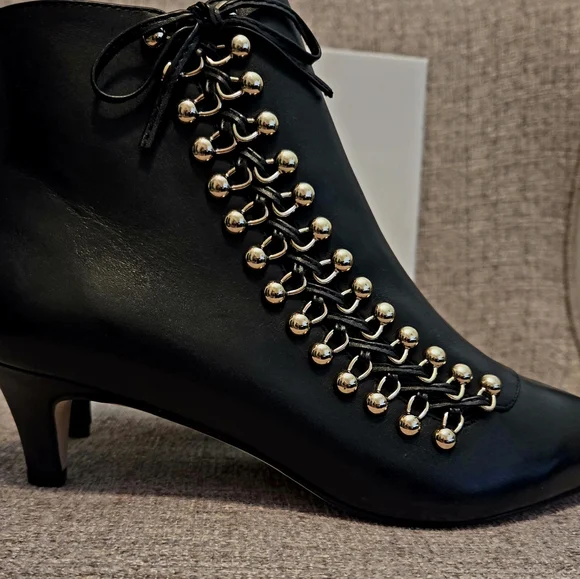 NWT KURT GEIGER BLACK  "RITA" KITTEN HEEL BOOTS - Picture 3 of 10